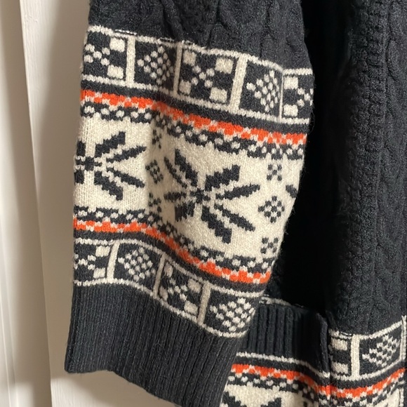 Davi & Dani Winter Cardigan - Picture 2 of 5